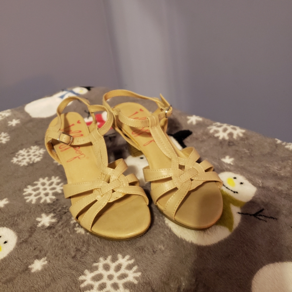 JellyPop taupe short heel dress shoes 7.5